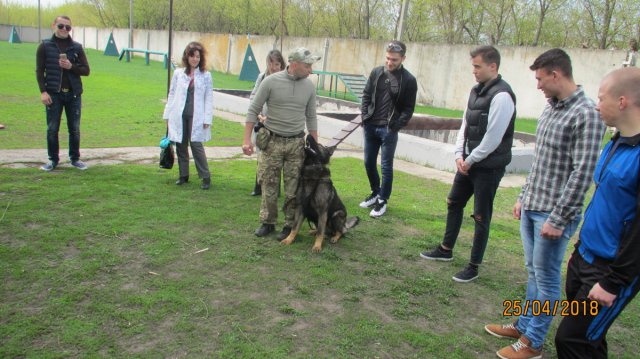 Заняття в в Кінологічному центрі МВС 1