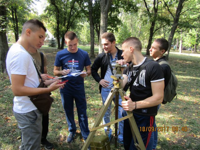 Заняття у парку Молодіжний2